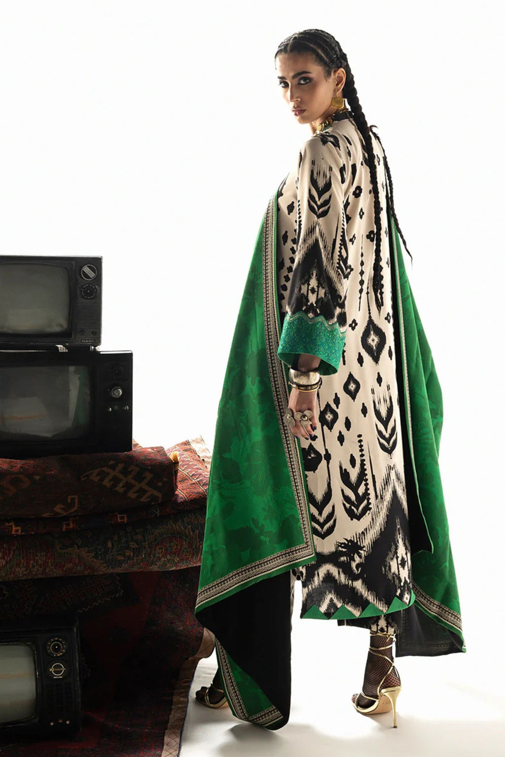 Zainab Chottani | Novaya - D7 | Lawn | 3 Piece