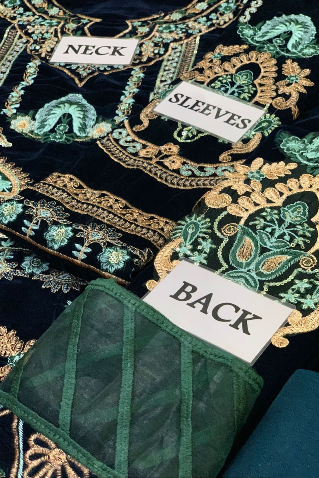 Emaan Adeel | MK-02 Makhmal | 3 Piece