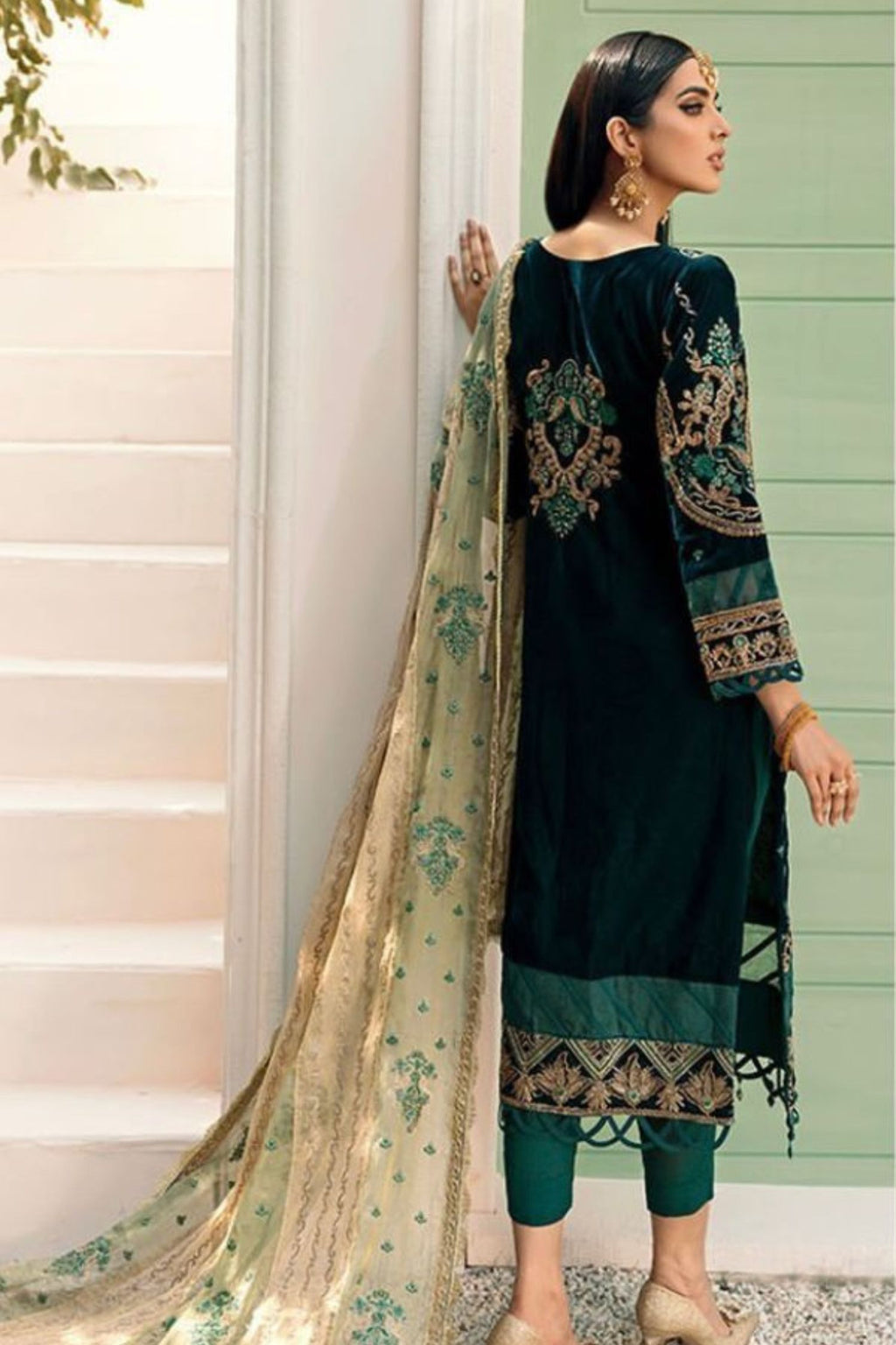 Emaan Adeel | MK-02 Makhmal | 3 Piece