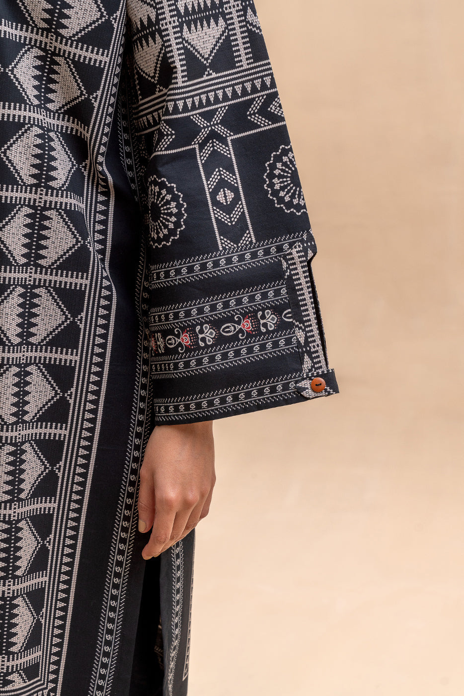 Beechtree | Printed Lawn | Unstitched | 3 Piece   3PC